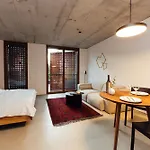 Dot 4*