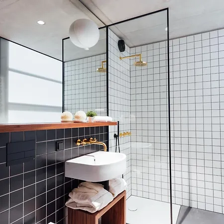 Dot Aparthotel *